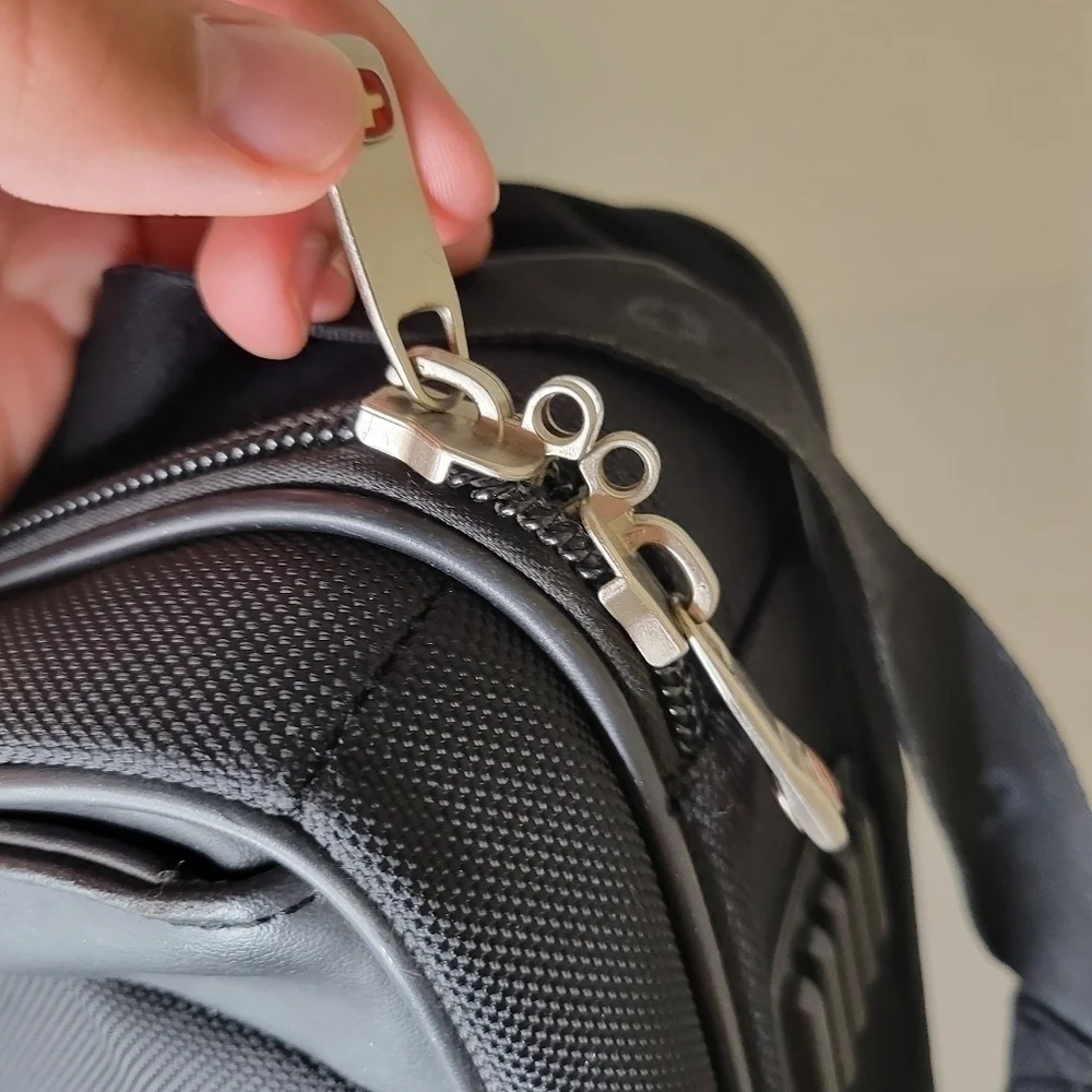 𝅺SWISSGEAR Laptop Bag - Great Condition